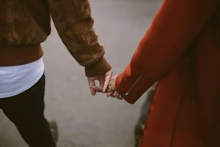 You’ve Decided to Work with an Emotionally Focused Therapist for Couples. Here’s What You Need to Know. 1 engaged couple hold hands