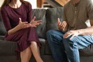 De-escalating Arguments in Love, cooling the flames of couple conflict