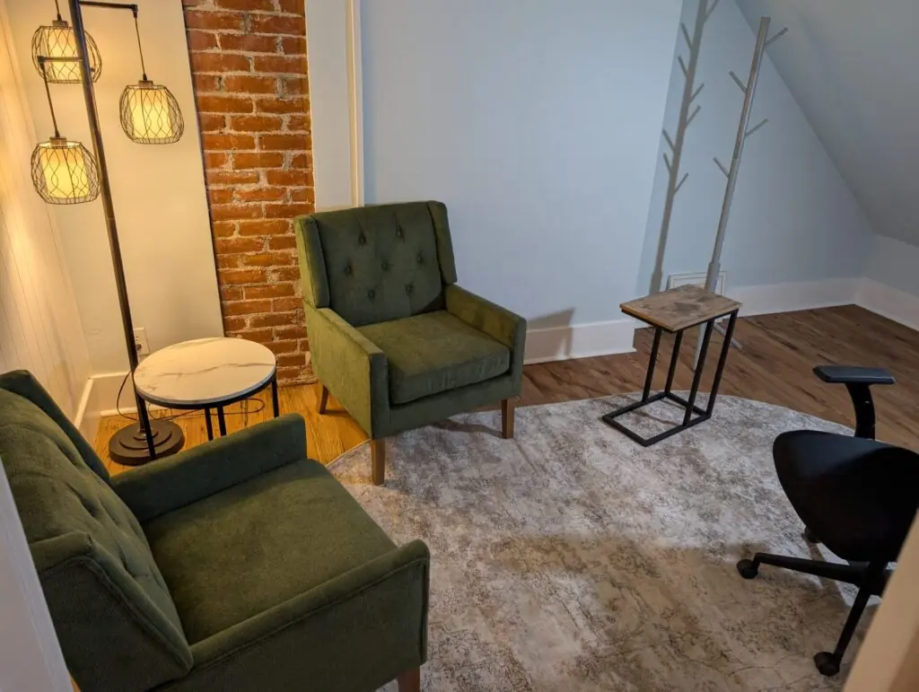 middle office photo image of an office at Individual & Relationship Counseling Associates, Reno, NV 89501